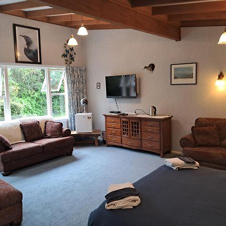 Niloc Bed & Breakfast Waimate ภายนอก รูปภาพ